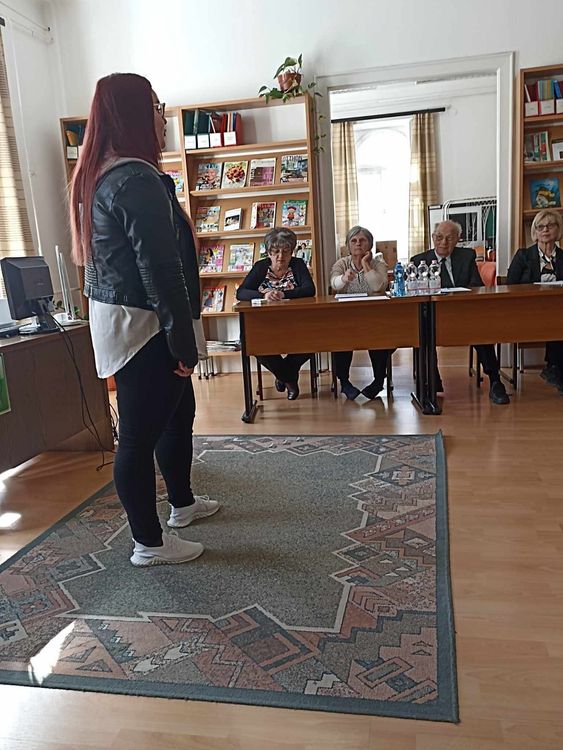 Harmadik alkalommal nyerte meg diákunk a könyvtár szavalóversenyét