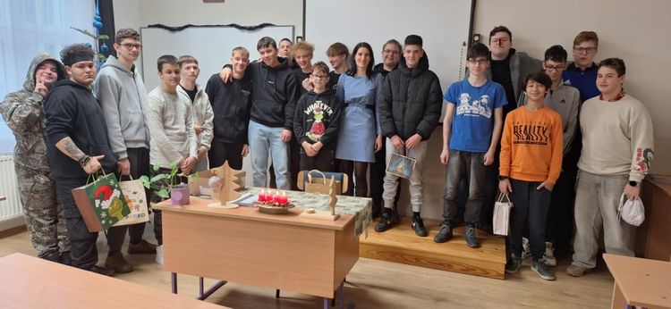 TŐLEM NEKED: BOLDOG KARÁCSONYT!