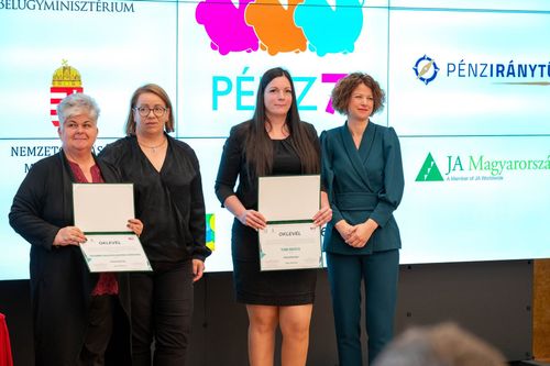 Tabi Beáta oktató elismerésben résesült 